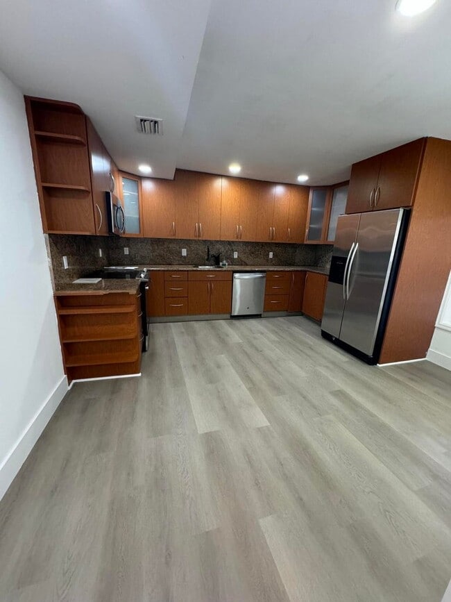 Photo - 330 Cypress Dr
