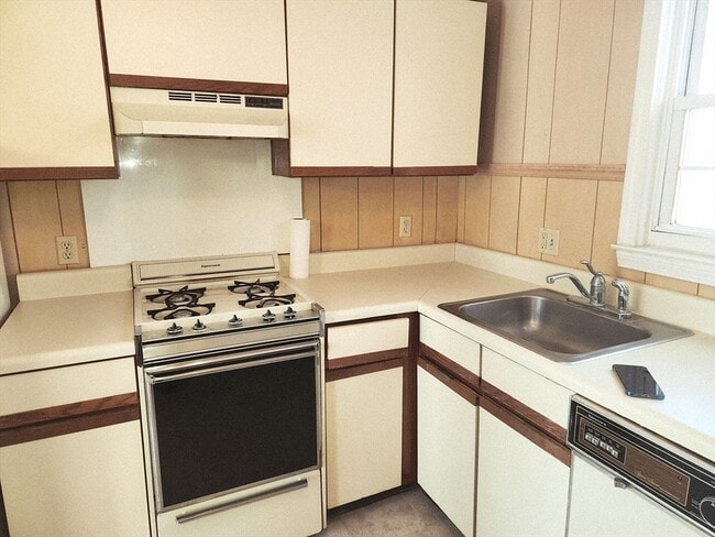 Photo - 456 Cold Spring Ave Unit 2A