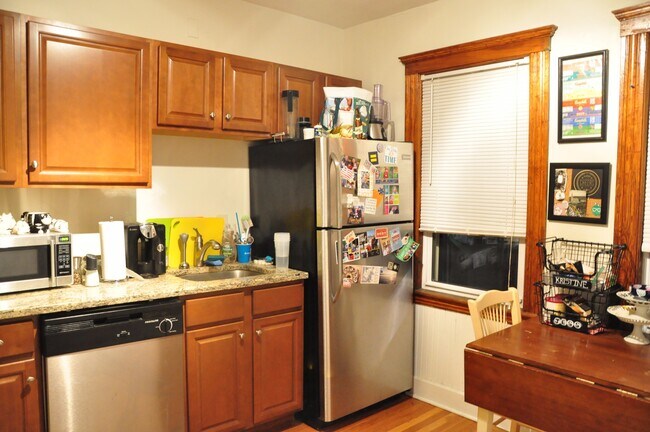 Photo - 20 Saint Peter St Unit 1