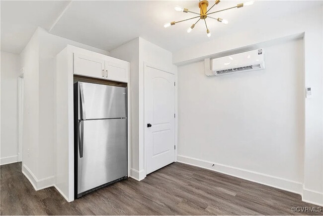 Photo - 3139 Ellwood Ave