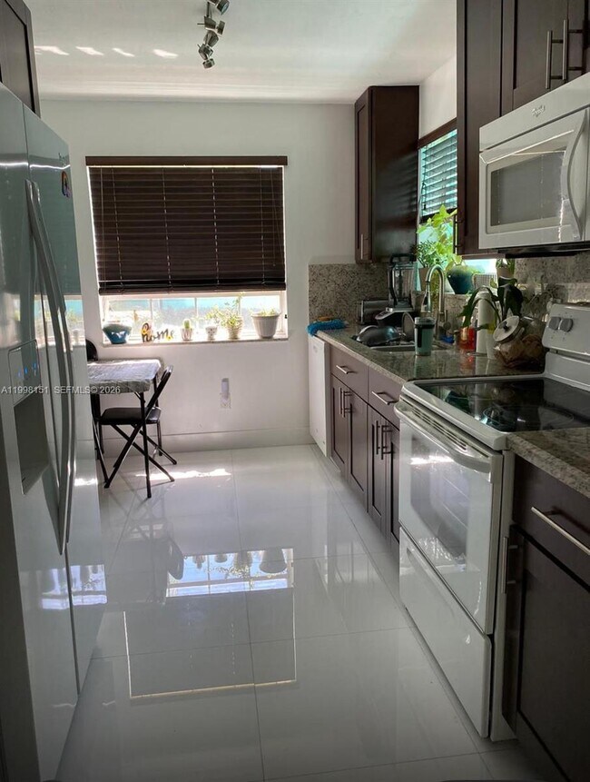 Photo - 2625 SE 20th Ct Unit 105-B