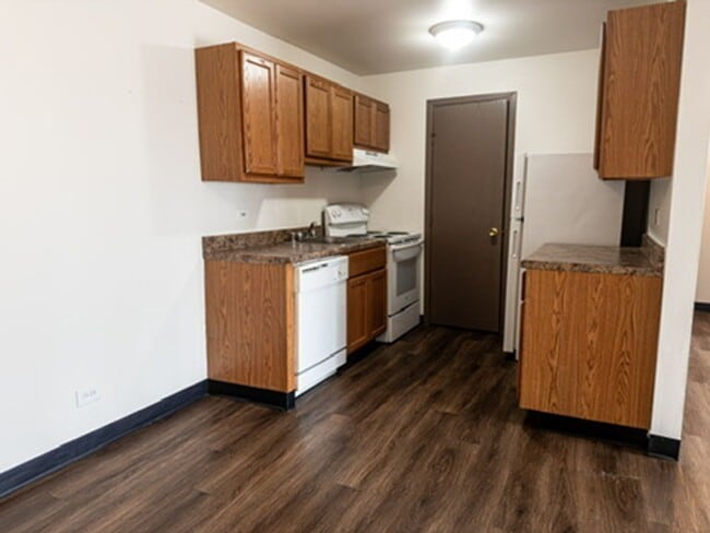 Tan Oak Apartments
