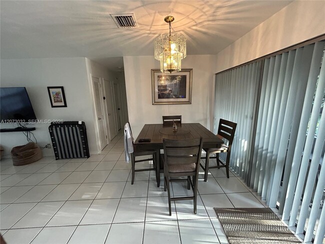 Photo - 571 SW 29th Terrace
