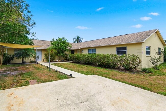 Building Photo - 3052 Park Ln