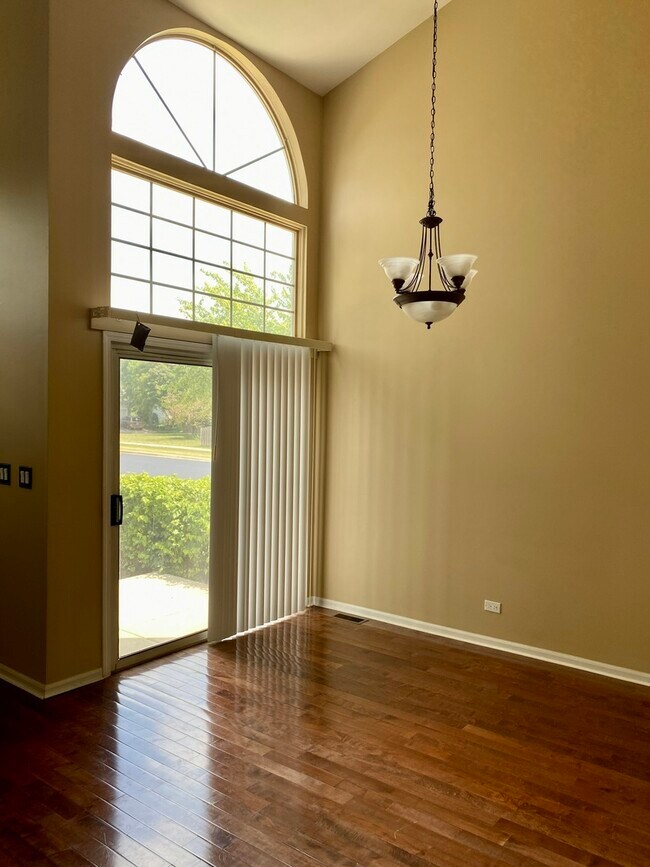 Photo - 1165 Edington Ct