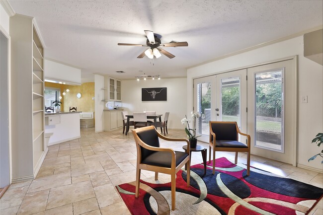 Photo - 2303 W T C Jester Blvd