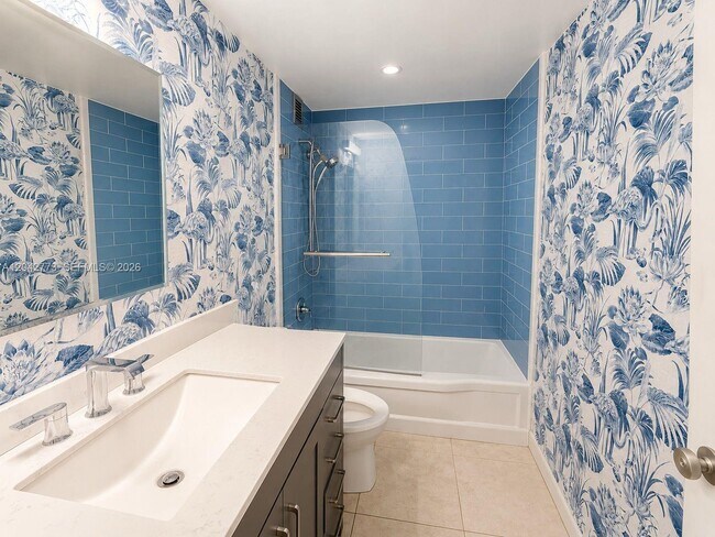 Photo - 4747 Collins Ave Unidad 1101