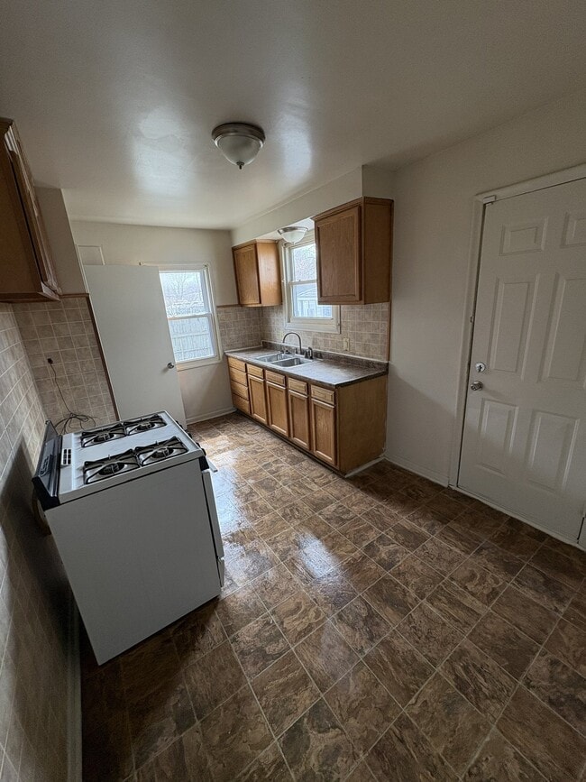 Photo - 24681 Kipling St