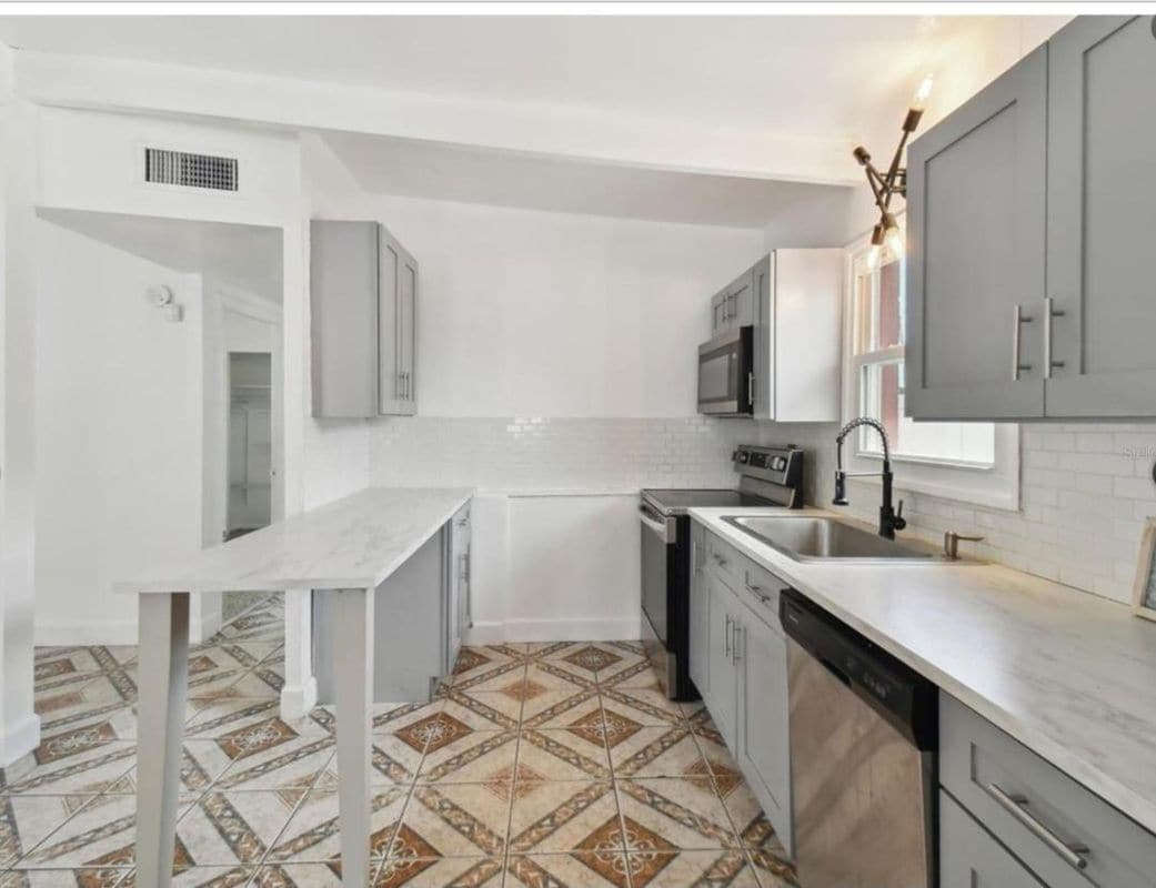 Photo - 7704 Patrician Pl