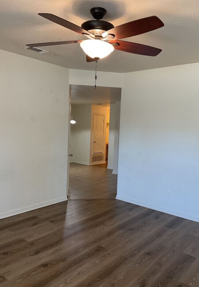 Photo - 1403 Cinch Dr Unit 1403 Cinch Drive -  B