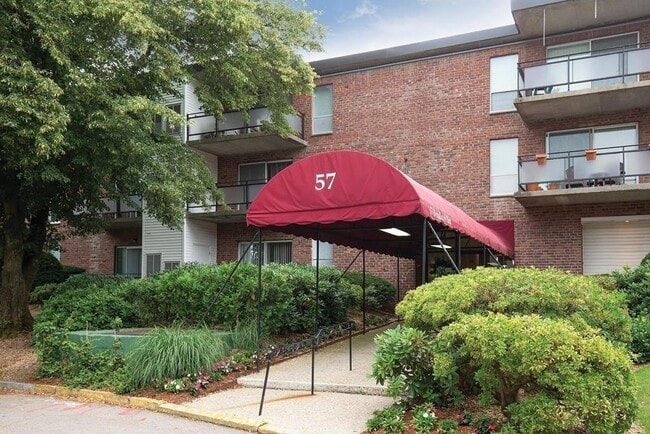 building - 57 Broadlawn Park Unit 7