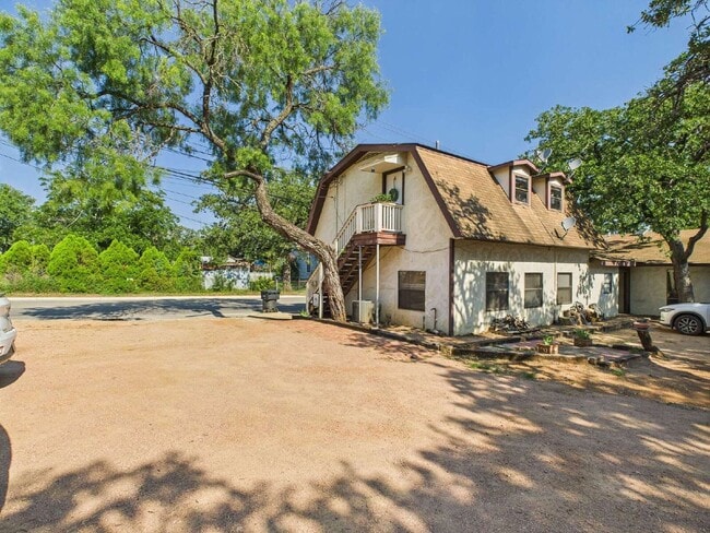 Photo - 321 W Park St Unit 3