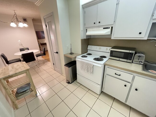 Photo - 2424 SE 17th St Unit 203b