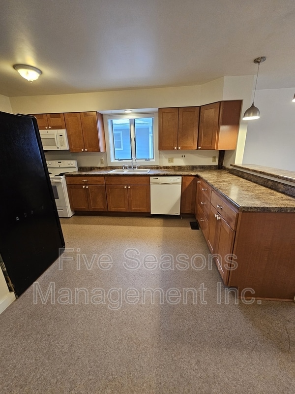 Photo - 432 Colchester Ave