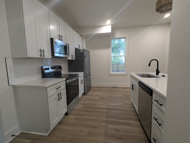 Photo - 137 S Wheatland Ave