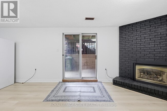 Photo - 79 Adis Ave