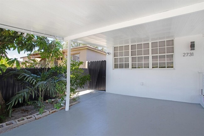 Building Photo - 2731 NW 100th St Unit B Rental