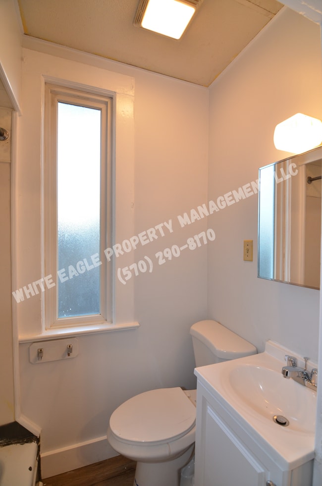 Photo - 1722 Brick Ave Unit 1722 Brick Ave Apt 1