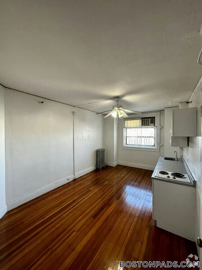 Building Photo - 91 Westland Ave Rental