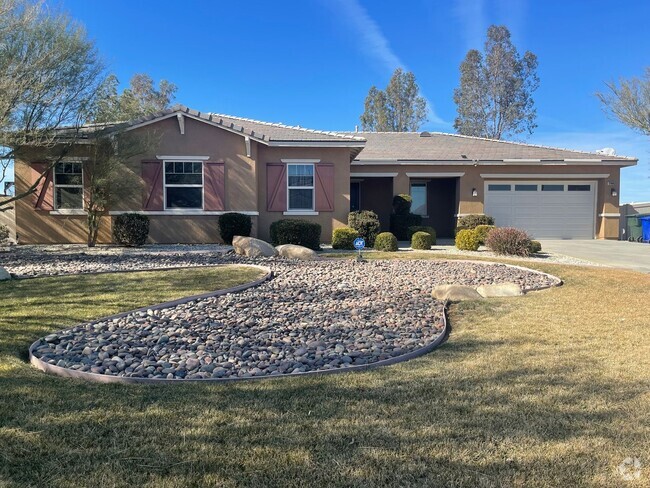 Building Photo - Beautiful Apple Valley Home- 3 Bedrooms, 2...