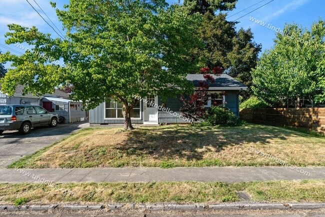 Photo - Charming 2-Bedroom Home with Fenced Yard in St. Johns - Pets Welcome!