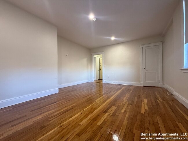 Photo - 1626 Commonwealth Ave Unit 4