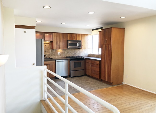 Building Photo - 1 Buccaneer St Unit 1