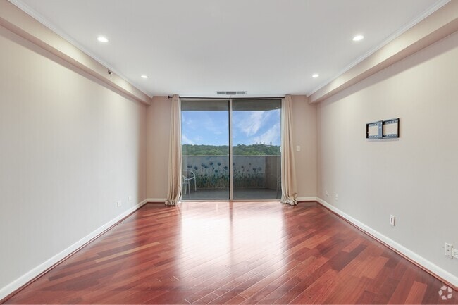 Building Photo - 1501 Clairmont Rd Unit 1522 Rental