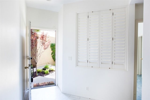 Photo - 72 Vassar Aisle