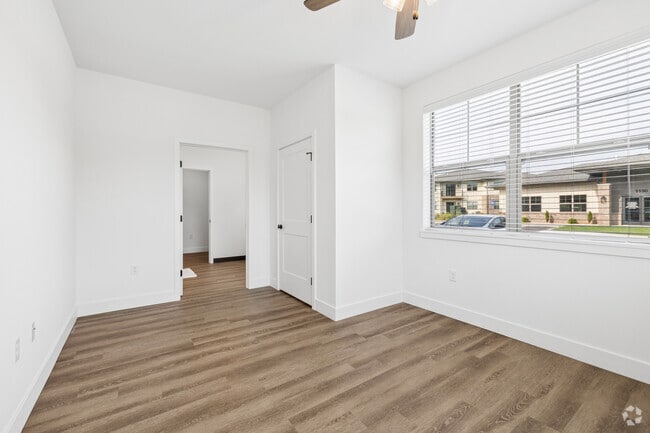 2BR, 2BA - 1,040SF - Second Bedroom