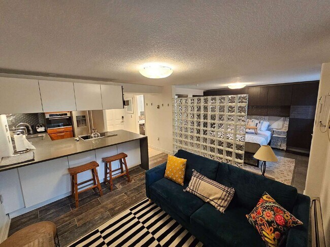 Photo - 1833 N Williams St Unit Apt 108
