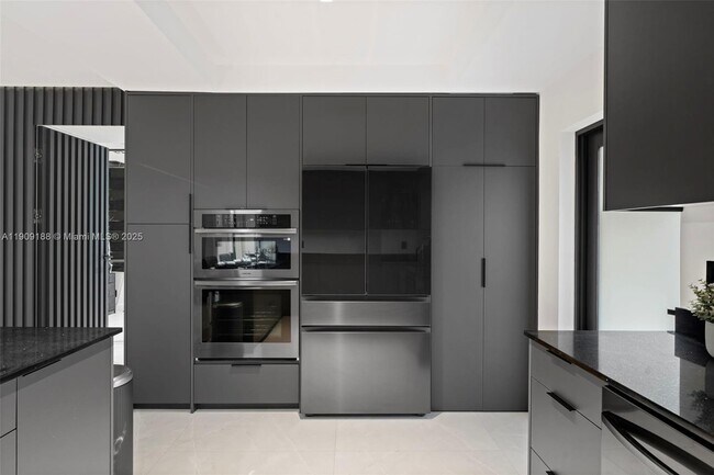 Photo - 1101 N 14th Ave