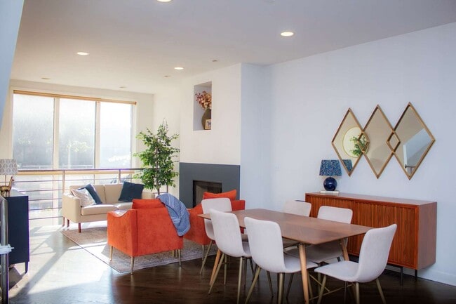 Photo - 1022 N Marshfield Ave Unit 1