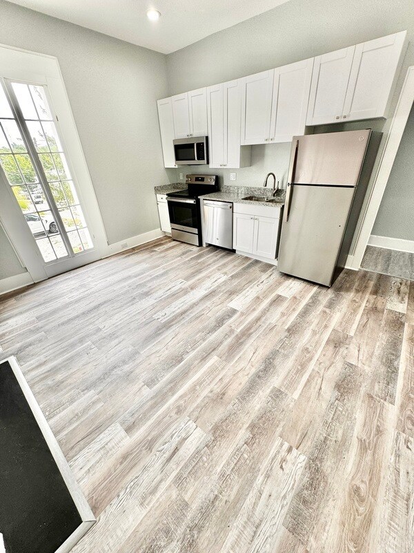 31 S Jefferson St Unidad B