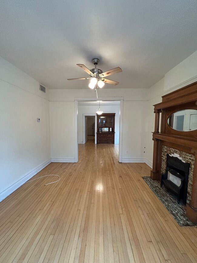 Photo - 3701 N Damen Ave Unit 2