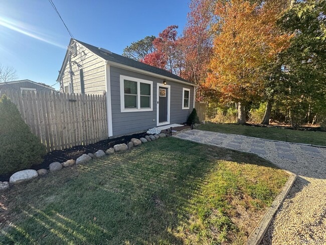 Photo - 28 Sheridan Dr