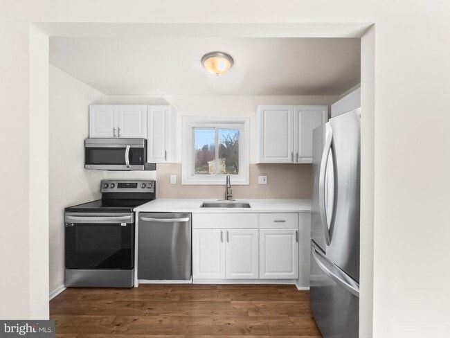 Photo - 10100 Le Fevre Dr