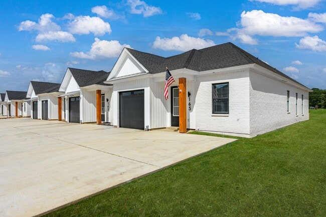115 Gulf Ln