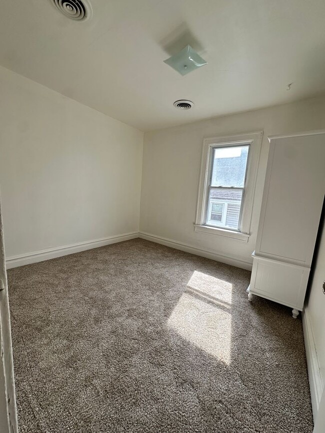 Photo - 1403 Rawson Ave