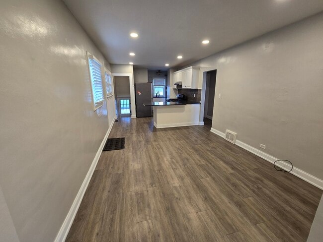 Photo - 185 Pick Ave