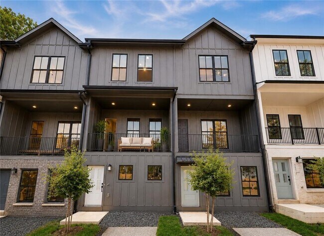 Photo - 162 Chestnut Cir