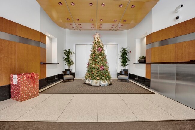 Photo - 512 N McClurg Ct Unidad 2405