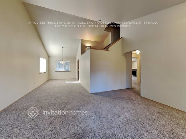 Photo - 14904 Woodland Ave E