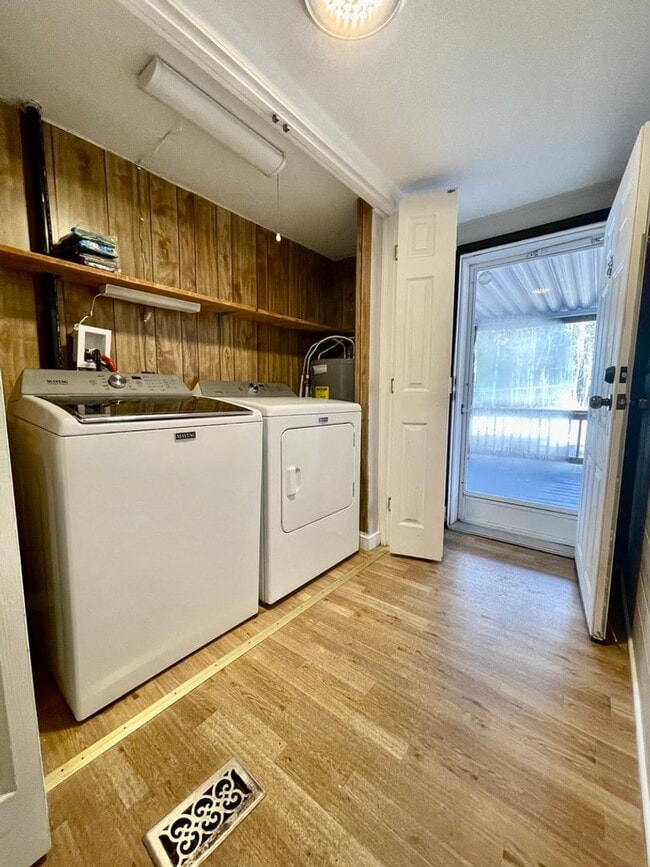 Photo - 14341 Wells Ln