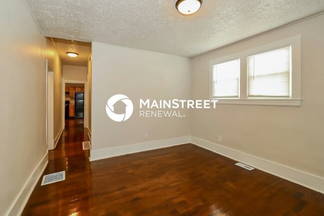 Photo - 3 Bedroom Pet-Friendly Home in Louisville,...