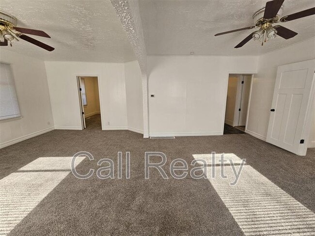 Photo - 2721 E Rowan Ave