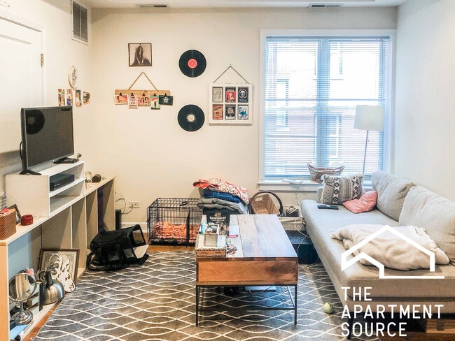 Photo - 849 W Cornelia Ave Unit 3S