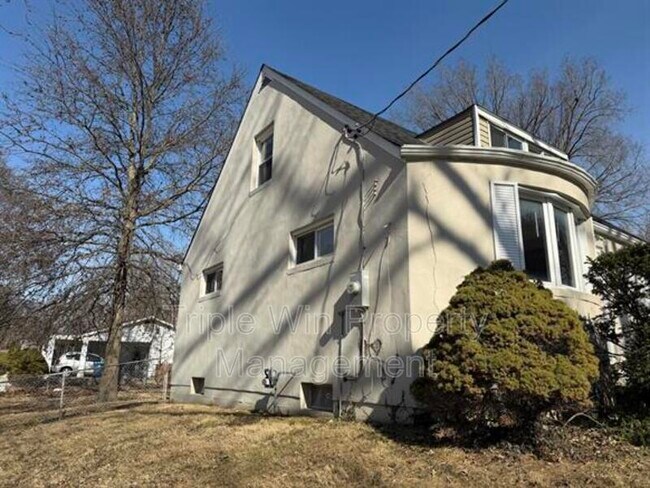 Photo - 8385 Latty Ave