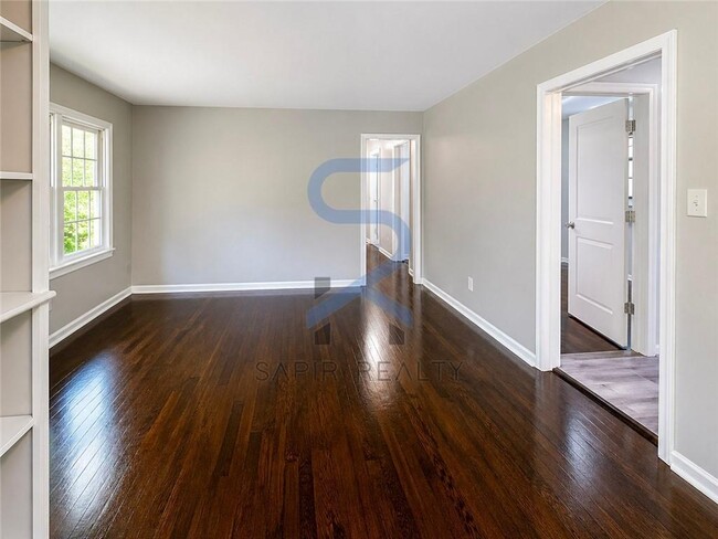 Photo - 1801 W Austin Rd