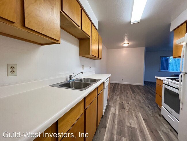 Photo - 2 br, 2 bath House - 7965 Leona Way #C